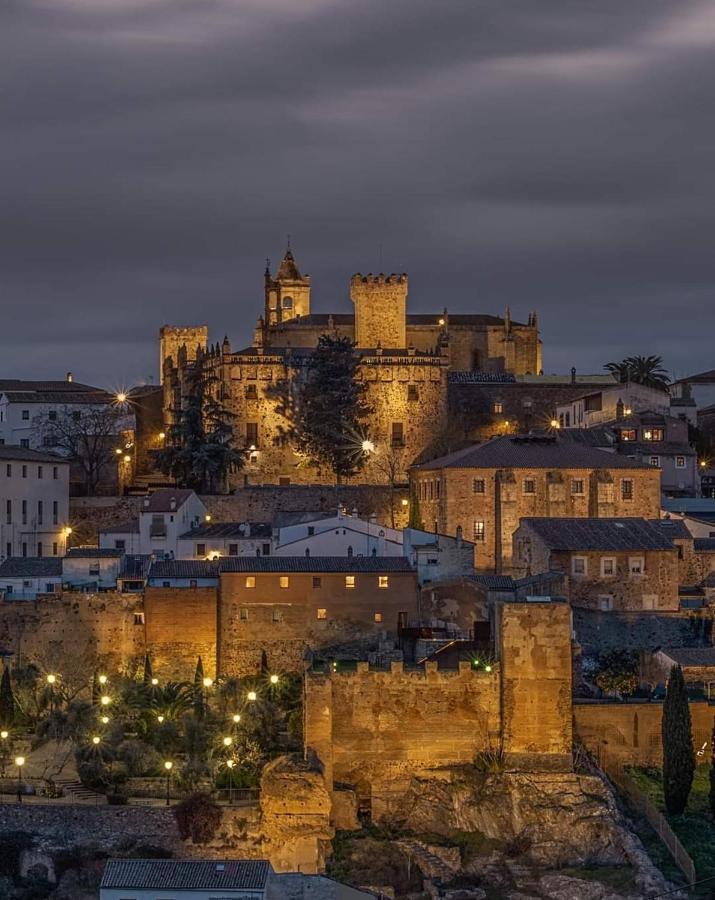 Apartamento Baluarte De Los Pozos Caceres Bagian luar foto